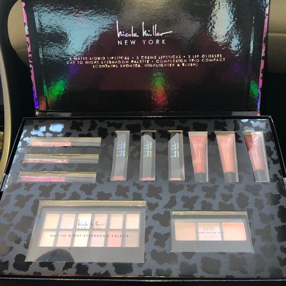 Nicole Miller New York Luxe Face Suite - Picture 2 of 7